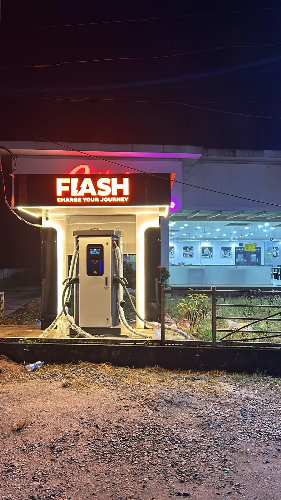 Flash Charge EVCS gallery image showing station details
