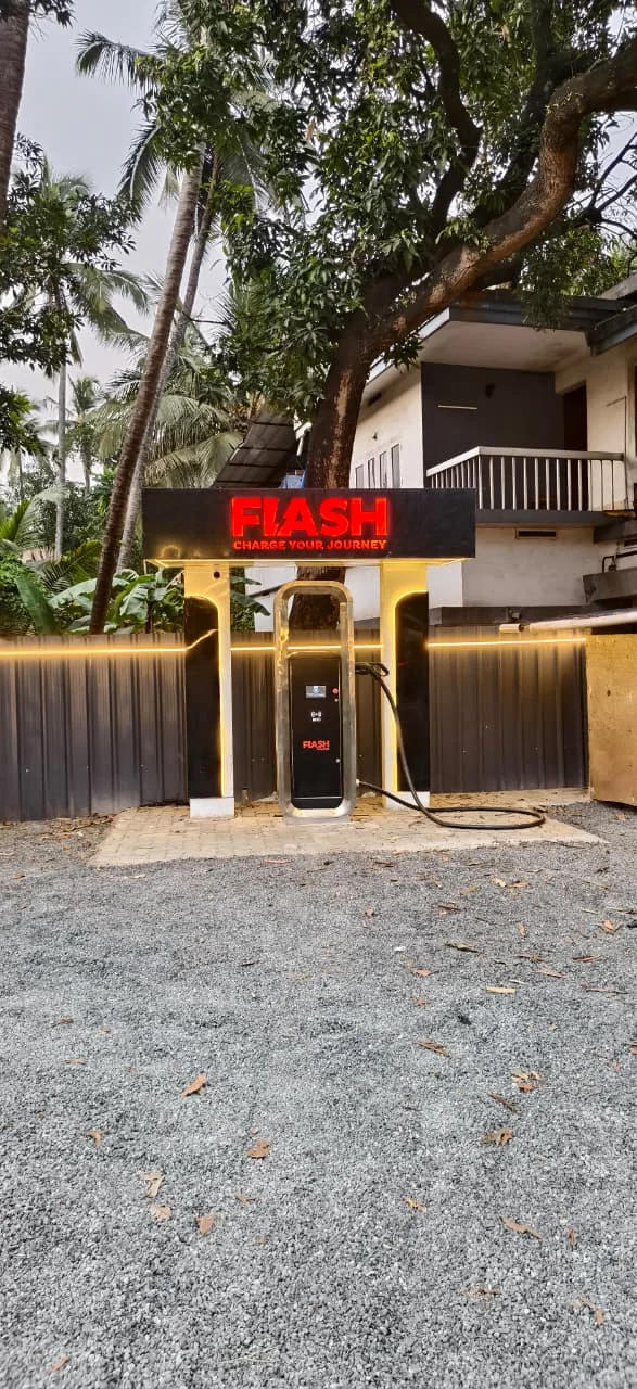 Flash Charge EVCS site photo