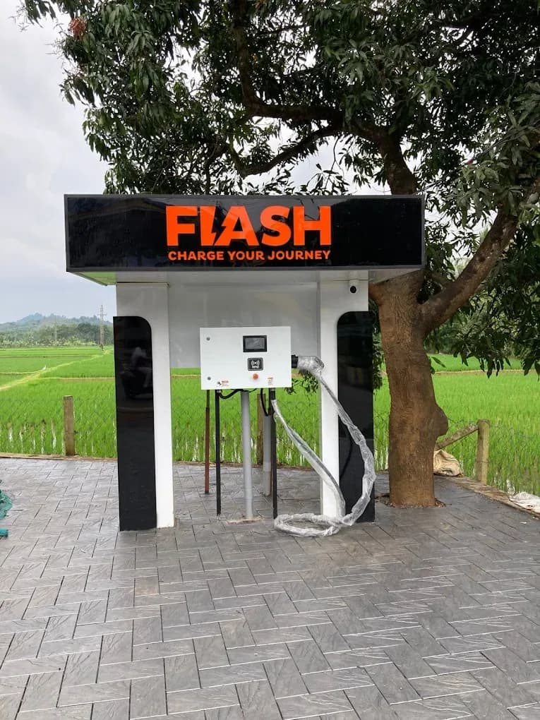 Flash Charge EV charging station at Erumapetty, Thrissur, Kerala